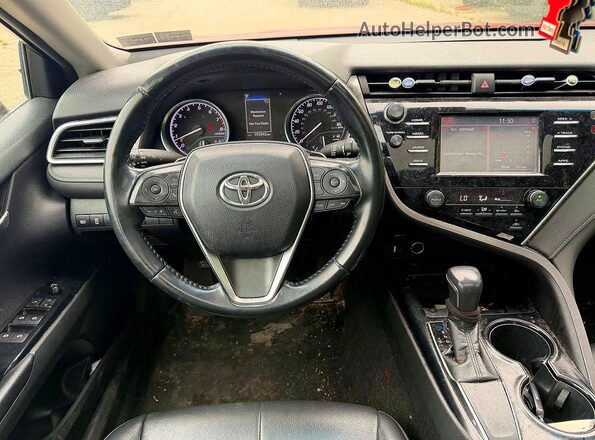 4T1B11HK0JU500358 2018 TOYOTA CAMRY Red Rear seats view