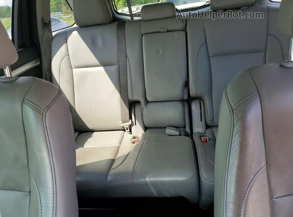 5TDKKRFH2GS500253 2016 TOYOTA HIGHLANDER Серебряный Вид задней части салона