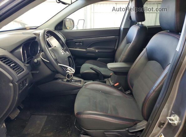 JA4ARUAU4RU016883 2024 MITSUBISHI OUTLANDER Серый 