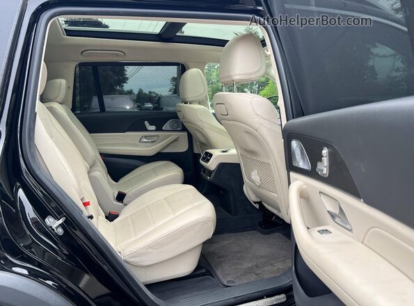 4JGFF5KE2LA179134 2020 MERCEDES-BENZ GLS-CLASS Black Вид салону спереду