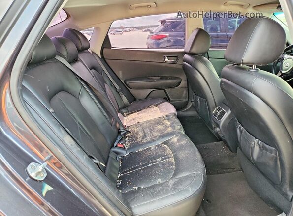 5XXGU4L39JG215893 2018 KIA OPTIMA Charcoal Rear interior view