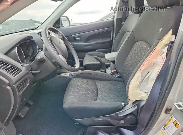 JA4ARUAU5TU016947 2026 MITSUBISHI OUTLANDER Silver 
