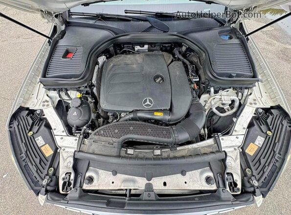 W1N0G8EB2MF918638 2021 MERCEDES-BENZ GLC-CLASS White Widok wnętrza z przodu