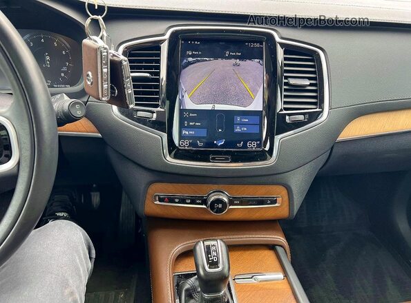 YV4A22PL0K1499418 2019 VOLVO XC90 White Սալոնի հետևի տեսք
