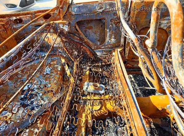 1512438240 1971 VOLKSWAGEN BEETLE Burn Հետևի նստատեղերի տեսք