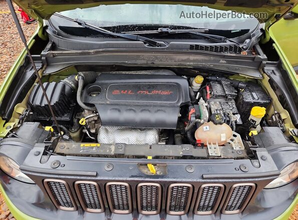 ZACCJBBT6GPC66009 2016 JEEP RENEGADE Green Widok komory silnika