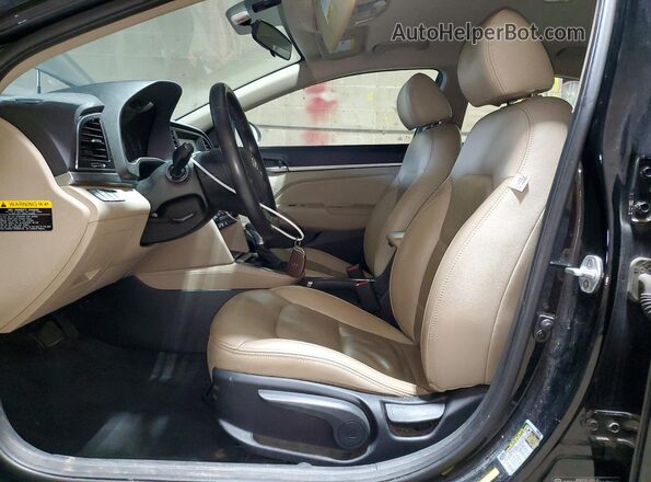 5NPD84LF5HH011558 2017 HYUNDAI ELANTRA Black Vista del salpicadero