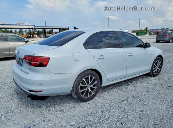 3VWDB7AJ2HM406492 2017 VOLKSWAGEN JETTA Silver Delantero derecho