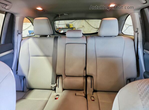 5TDBZRFH6KS704994 2019 TOYOTA HIGHLANDER Gray Rear interior view