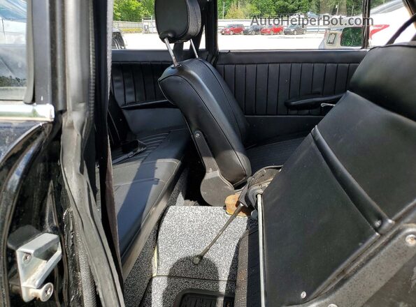 1660518 1968 BMW 2000 Black 