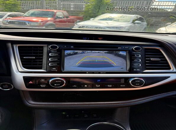 5TDDZRFH5KS996078 2019 TOYOTA HIGHLANDER White Շարժիչի բաժամունքի տեսք
