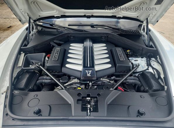 SCAXZ0C06LU201843 2020 ROLLS-ROYCE WRAITH Белый Вид задней части салона
