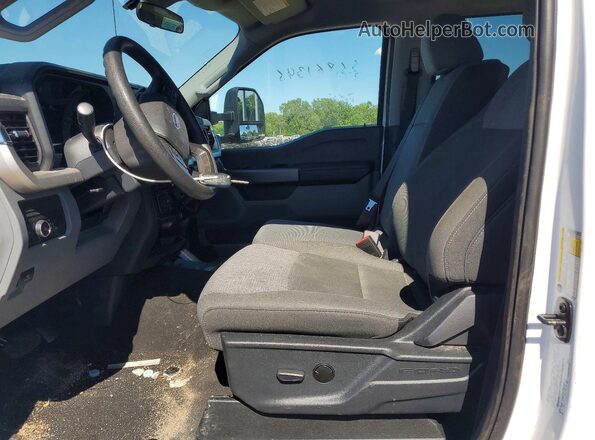 1FT8W3DT6SEC97983 2025 FORD F350 White Dashboard view