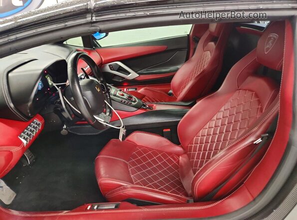 ZHWUV4ZD0JLA07069 2018 LAMBORGHINI AVENTADOR Черный Вид панели приборов