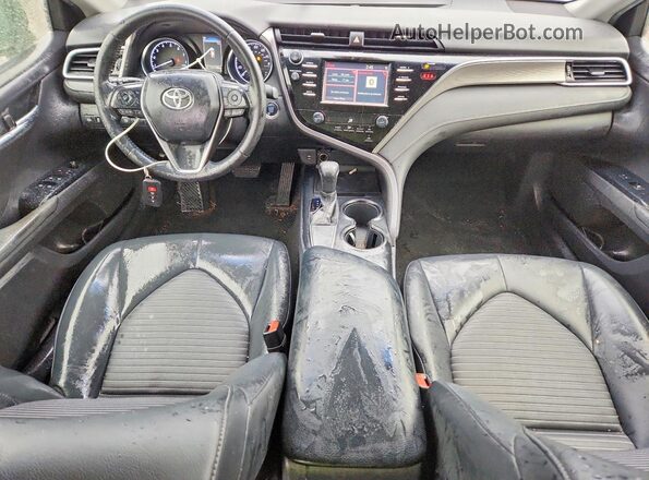 JTNB11HK8J3049833 2018 TOYOTA CAMRY Silver 