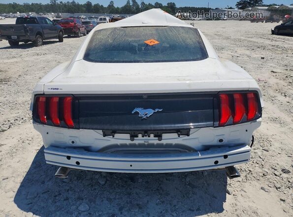 1FA6P8TH1K5187301 2019 FORD MUSTANG White Widok wnętrza z przodu