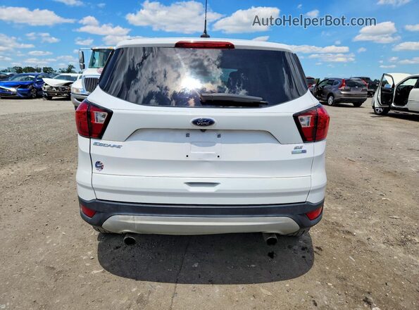 1FMCU9GD0KUB64368 2019 FORD ESCAPE Белый Вид салона спереди