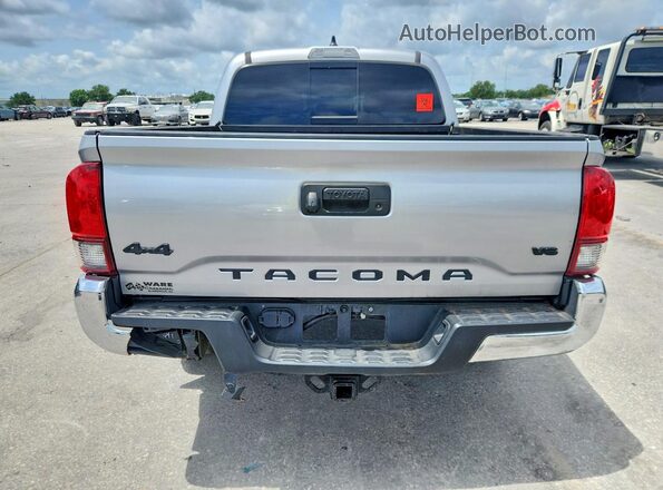 3TYCZ5AN4NT068949 2022 TOYOTA TACOMA Silver Սալոնի դիմացի տեսք