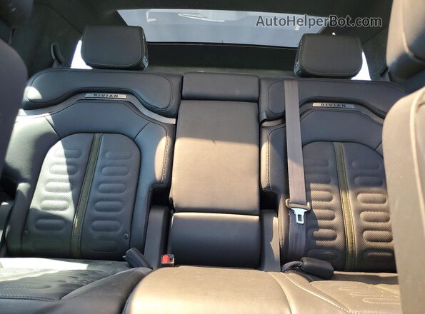7PDSGABL1NN001954 2022 RIVIAN RIS Black Սալոնի հետևի տեսք