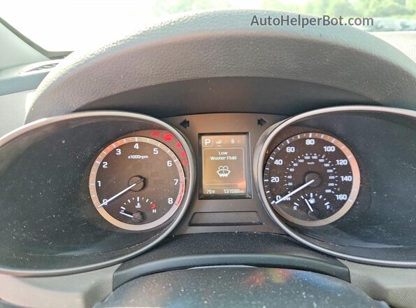 5NMZUDLB6HH003156 2017 HYUNDAI SANTA FE White 