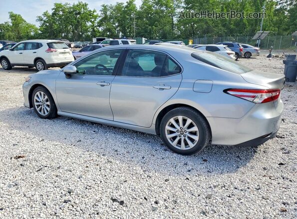 4T1B11HK3KU261325 2019 TOYOTA CAMRY Silver Trasero derecho