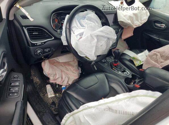1C4PJMLX3KD307105 2019 JEEP CHEROKEE White ხელსაწყოთა პანელის ხედი