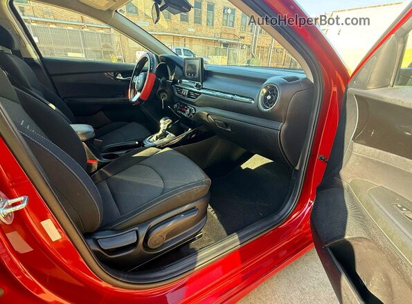 3KPF34AD4KE056916 2019 KIA FORTE Red 