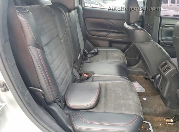 JA4AD3A35LZ006857 2020 MITSUBISHI OUTLANDER Silver Vista del compartimento del motor