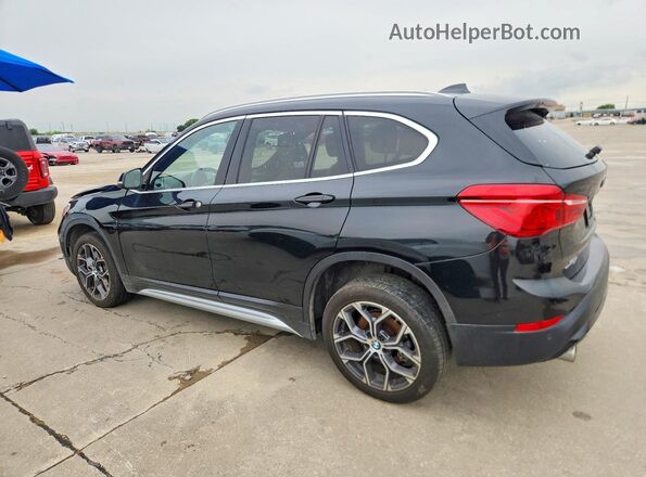 WBXJG7C00M5U01077 2021 BMW X1 Black Tył prawy