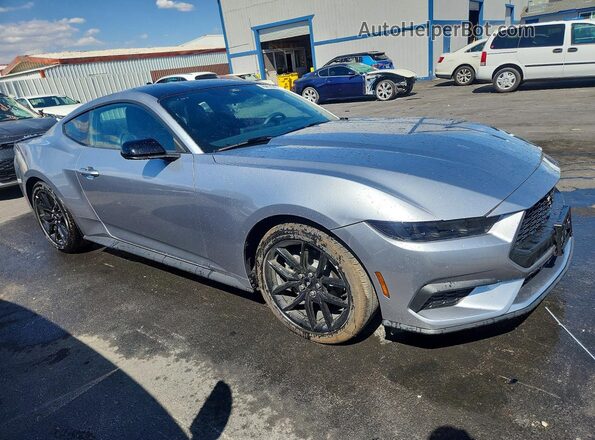 1FA6P8TH3T5113251 2026 FORD MUSTANG Серебряный Вид спереди