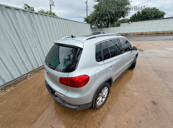 WVGRV7AX3HW506147 2017 VOLKSWAGEN TIGUAN Silver 