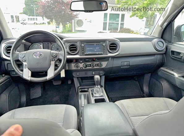 3TMCZ5AN6GM017063 2016 TOYOTA TACOMA Silver უკანა სავარძლების ხედი
