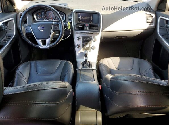 YV440MDR8H2225720 2017 VOLVO XC60 Brown 