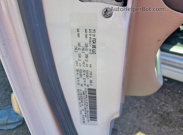 2C4RC1BG7GR165073 2016 CHRYSLER TOWN White Սալոնի 360 աստիճան տեսք