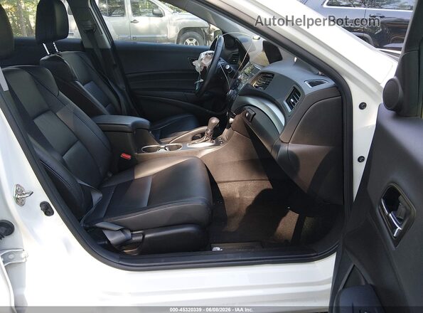 19UDE2F34HA000767 2017 ACURA ILX White Սալոնի դիմացի տեսք