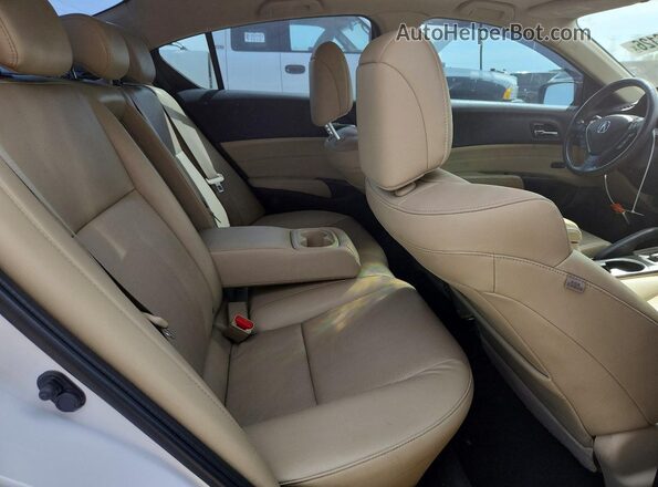 19UDE2F79GA000975 2016 ACURA ILX White Հետևի նստատեղերի տեսք