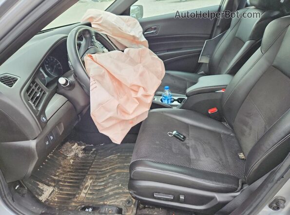 19UDE2F88HA009953 2017 ACURA ILX Silver Вид салону спереду