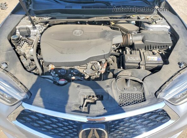 19UUB2F32JA008848 2018 ACURA TLX Silver უკანა სალონის ხედი