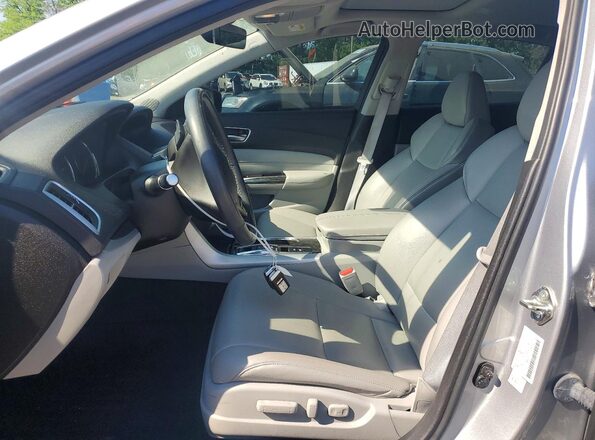 19UUB2F32JA008848 2018 ACURA TLX Silver წინა სალონის ხედი
