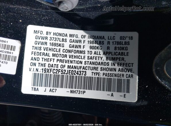 19XFC2F52JE024373 2018 HONDA CIVIC Black Vista del compartimento del motor