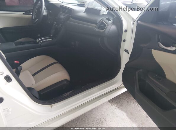 19XFC2F54JE025671 2018 HONDA CIVIC White Вид салону спереду