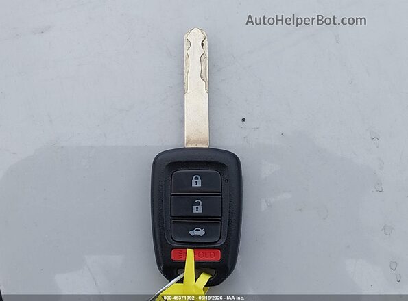 19XFC2F62KE019670 2019 HONDA CIVIC Белый Вид панели приборов