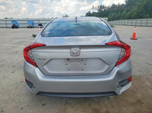 19XFC2F72JE013083 2018 HONDA CIVIC Серебряный Вид сзади