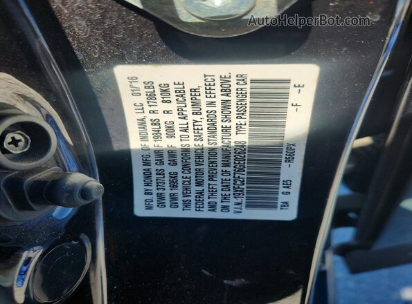 19XFC2F76GE026248 2016 HONDA CIVIC Black Vista del compartimento del motor
