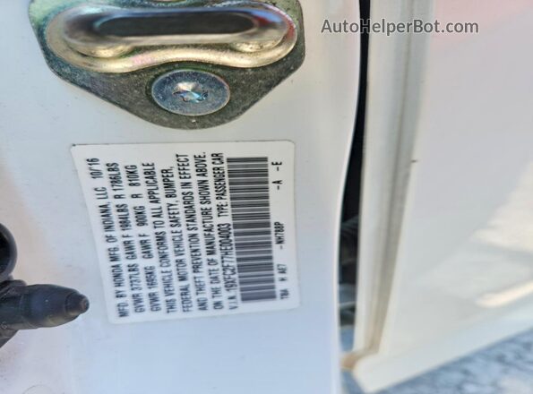 19XFC2F77HE004003 2017 HONDA CIVIC White Engine compartment view