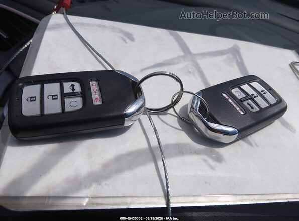 19XFC2F78JE003559 2018 HONDA CIVIC White Dashboard view