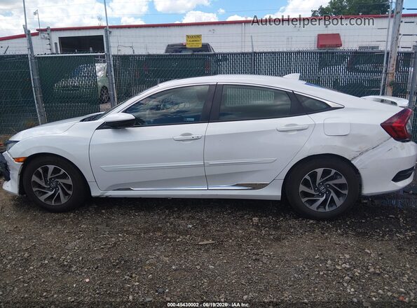 19XFC2F78JE003559 2018 HONDA CIVIC White 360 interior view