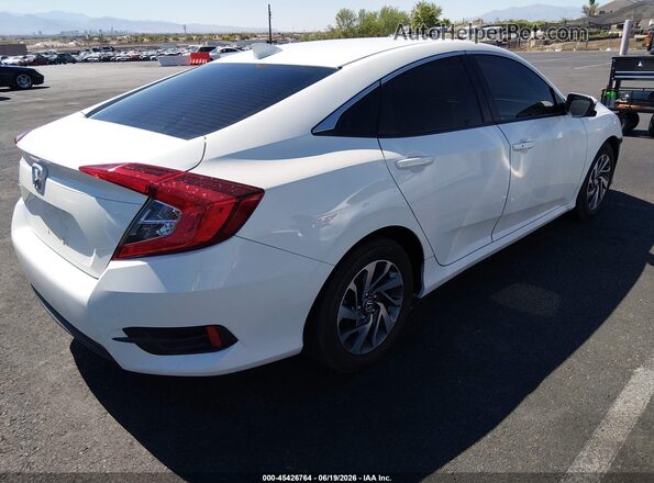 19XFC2F79JE018961 2018 HONDA CIVIC White Задня права чверть