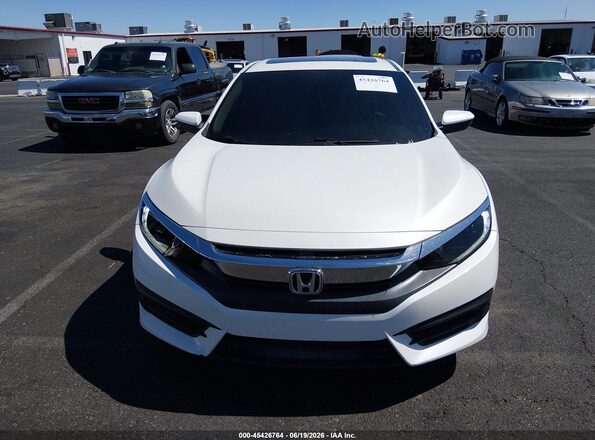19XFC2F79JE018961 2018 HONDA CIVIC White Вид щитка приладів