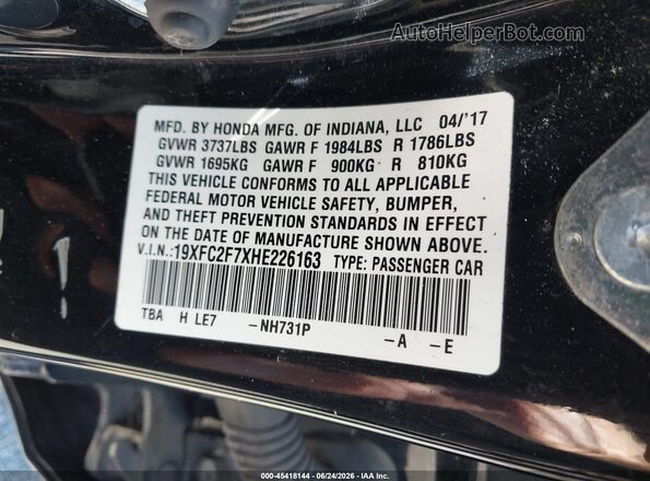 19XFC2F7XHE226163 2017 HONDA CIVIC Black Vista del compartimento del motor